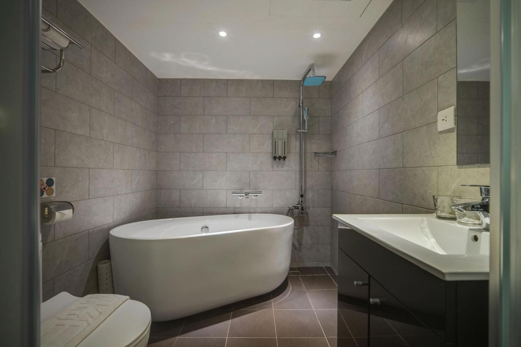 Fun Stay Inn Ximen Taipei Eksteriør billede